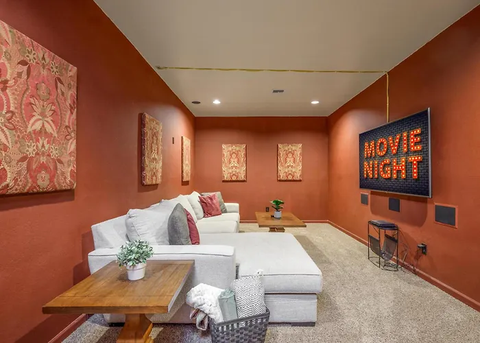 Villa Bocce Court, Heated Pool, Spa, Putting Green,